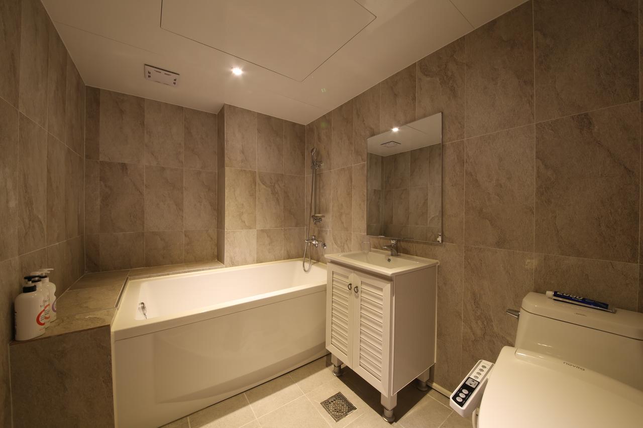 Winner Hotel Jeonju Buitenkant foto