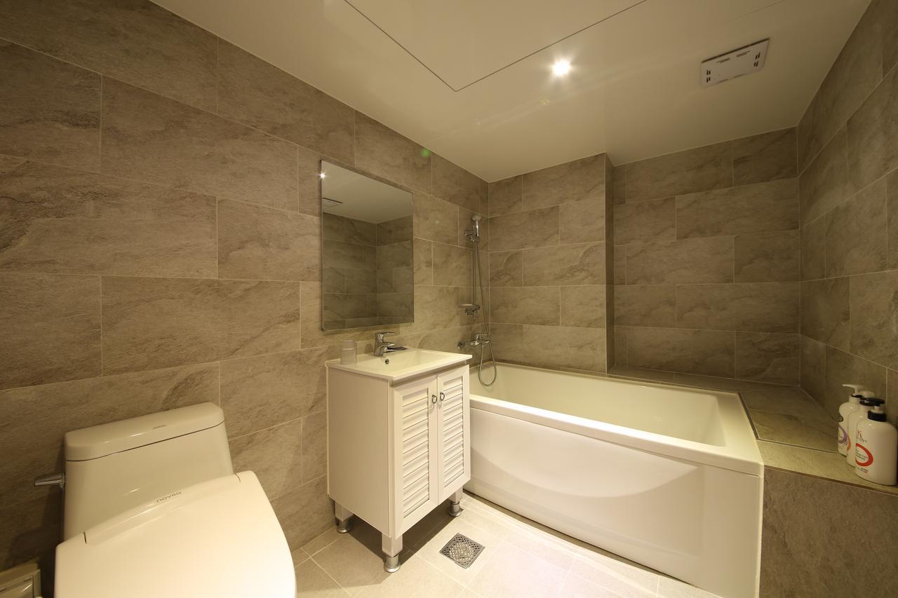 Winner Hotel Jeonju Buitenkant foto