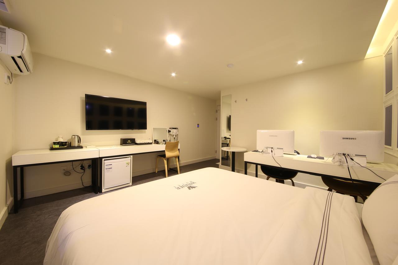 Winner Hotel Jeonju Buitenkant foto
