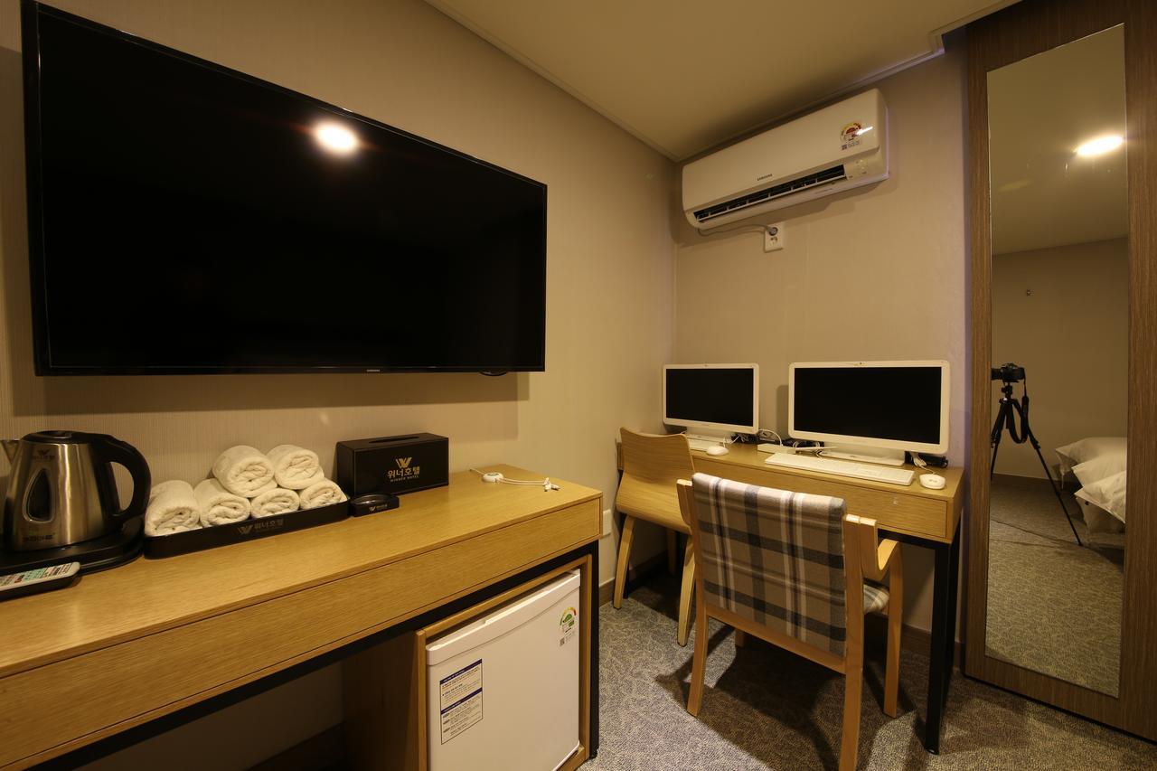 Winner Hotel Jeonju Buitenkant foto